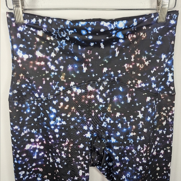 Spanx Leggings Booty Boost Active Cropped Compression Crop, Style 50123 Size XL - Picture 4 of 7